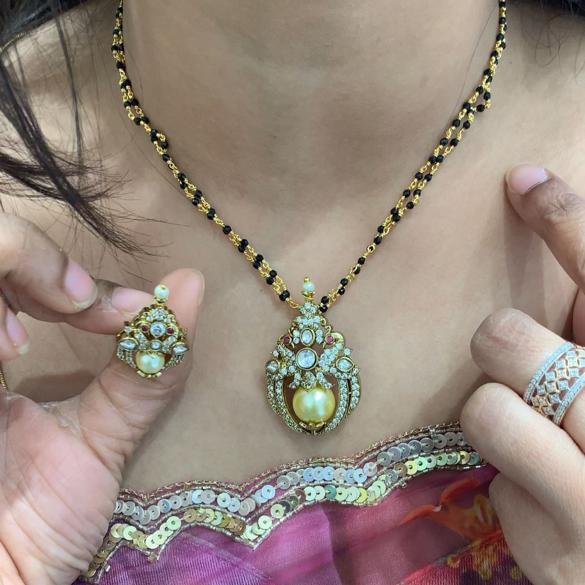SHORT MANGALSUTRA