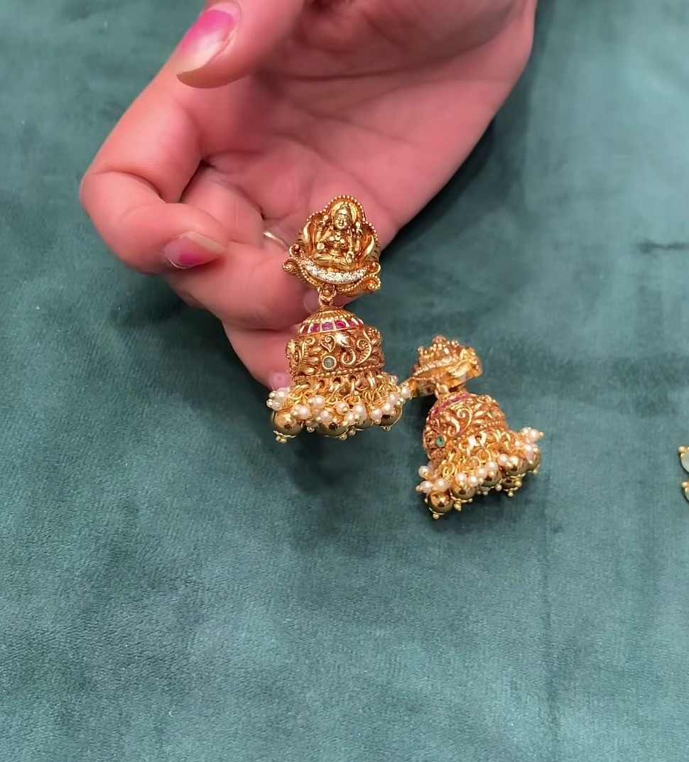 Jhumkas